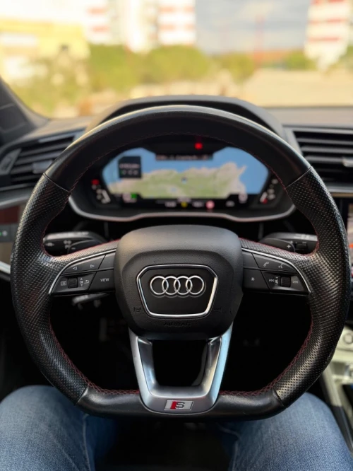 Audi Q3 2023 Sline
