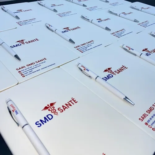 Pack fin d'année agenda stylo porte carte clé usb .....