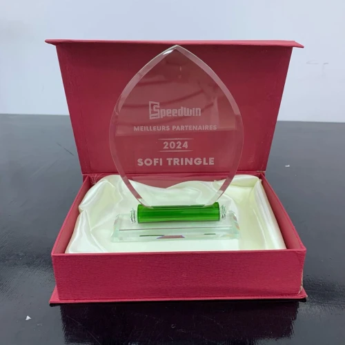 Trophée Cristal / Gravure / Cadeaux ....