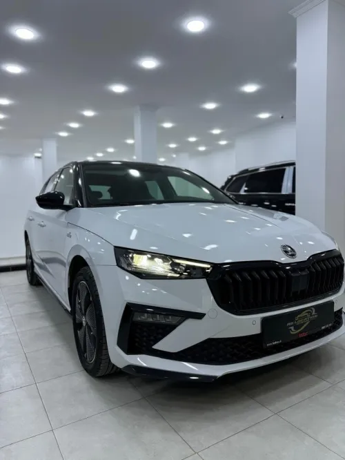 LOCATION DE VOITURE