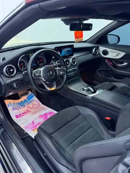 LOCATION DE VOITURE