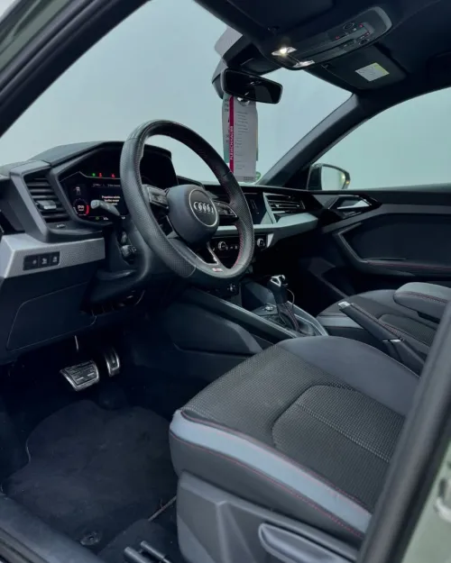 LOCATION DE VOITURE
