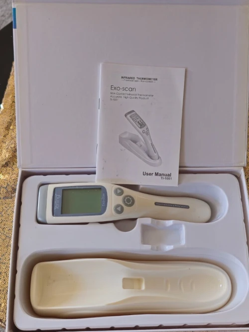 Thermomètre frontal sans contact