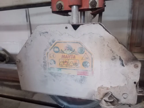 آلة قطع الرخام machine coupeuse marbre