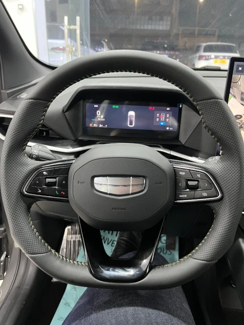 Geely Coolray 2025 Folle option