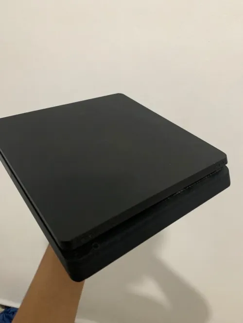Ps4 slim a vendre