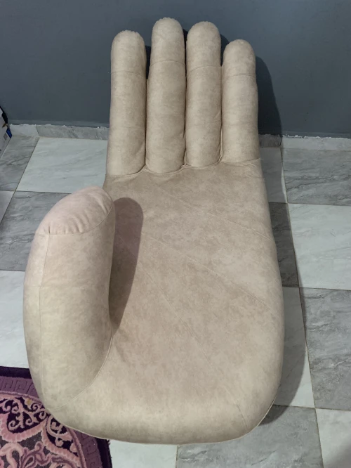 Fauteuil en forme de main
