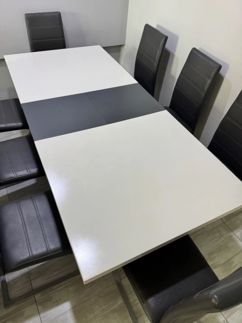 Table à manger 8 PERSONNES