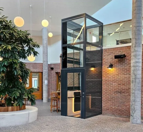  Ascenseurs sur mesure  Installation et Vente | VIP LIFT 
