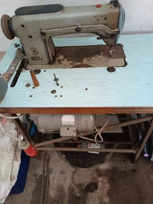 Machine à coudre d'occasion 