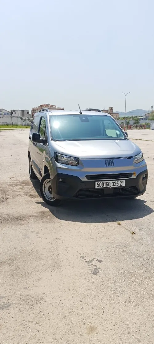 Fiat Doblo 2025 Tola