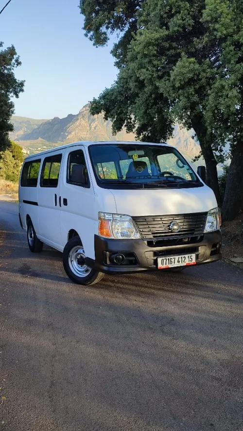 Nissan Urvan 2012 Microbus 15P