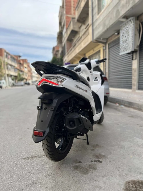 Sym St 200 2025