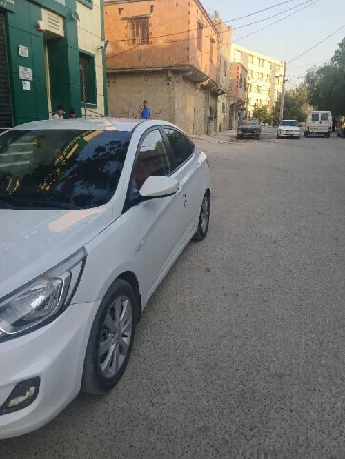Hyundai Accent RB  4 portes 2018 Accent RB  4 portes