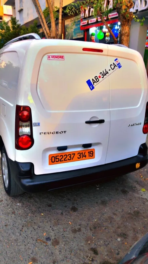 Peugeot B9 2014 