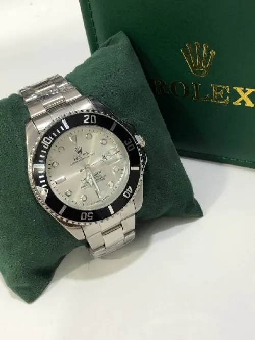 Montre rolex bracelet métallique 