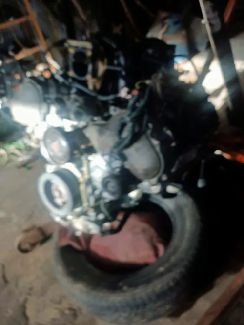 Moteur essence pour armada V8