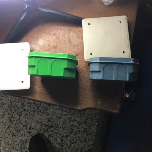 Moule boîte dérivation pour fils électrique