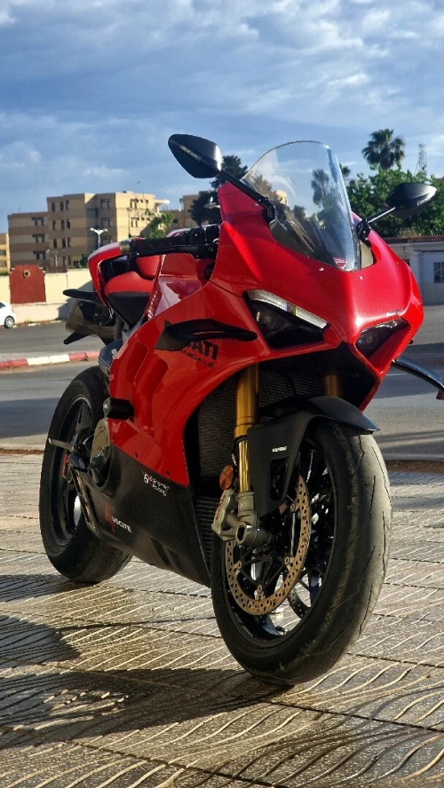 Ducati Panigal v4 2022