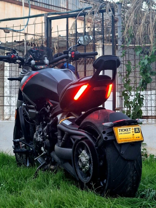 Ducati X-diavel 2022
