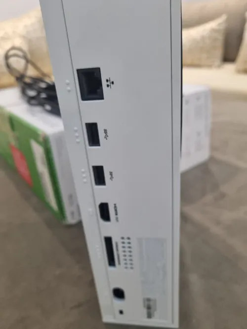 Xbox series s 512GB avec 3 mois gamepass ultimate