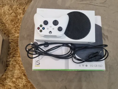 Xbox series s 512GB avec 3 mois gamepass ultimate