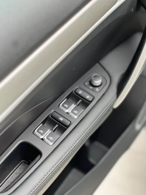 Geely Coolray 2025 
