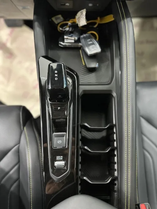 Geely Coolray 2025 