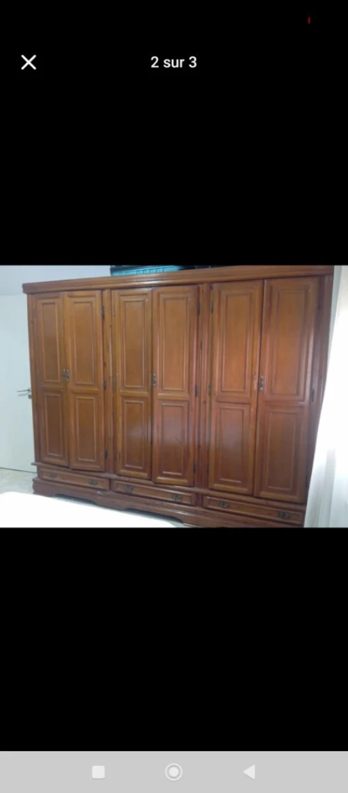 Chambre a coucher en bois rouge 