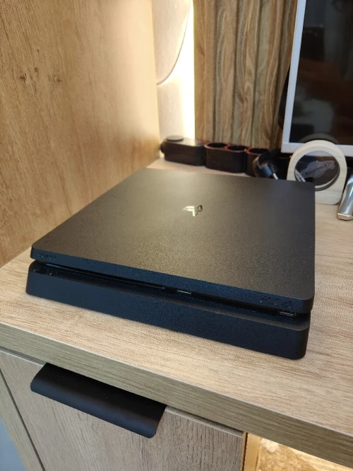 Ps4 slim 13.04