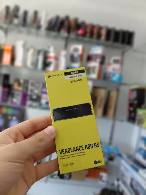 Ram ddr4 corsair 8gb rgb rs