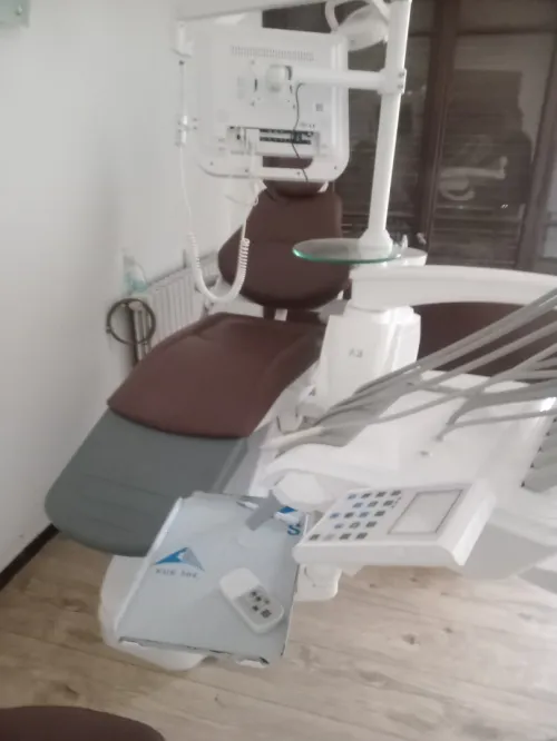 Vente vente fauteuil chirurgie dentaire avec compresseur neuf jamais utilisé