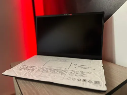 LENOVO V15 G4 i5 13420H 8GB 512GB 15.6 FHD