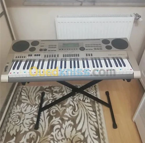 Casio AT3 61-Key Oriental/Middle Eastern Keyboard w/ Quarter Tone Tuning