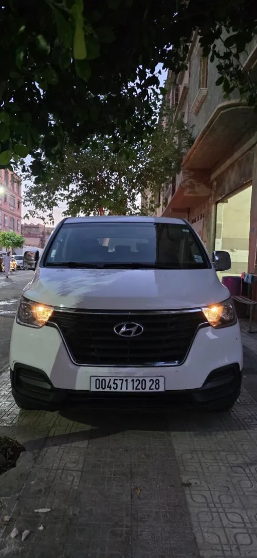 Hyundai H1 2020 vitré 8P