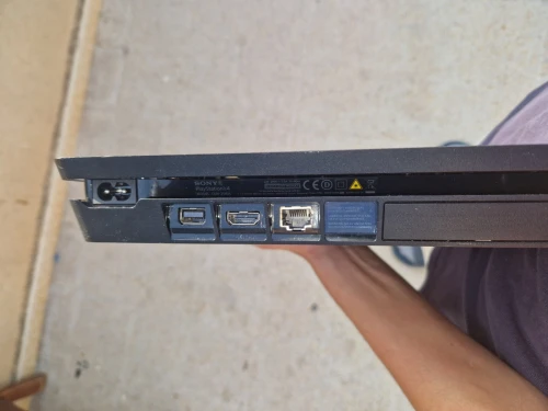 Ps4 slim 