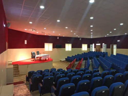 Chaises, fauteuils pour salles de conférence, auditorium....