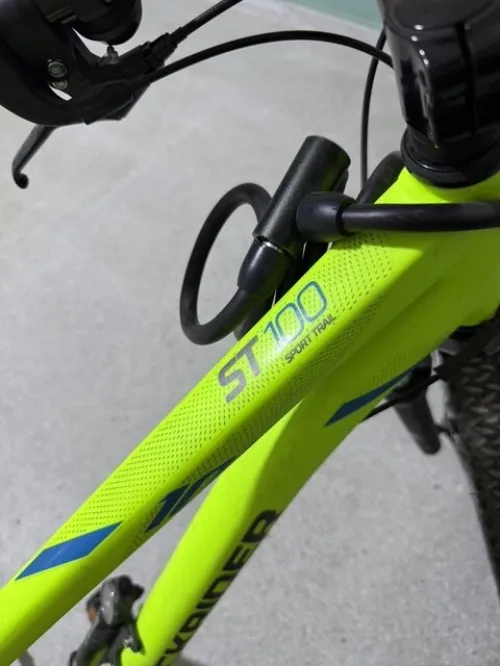Vélo  VTT tout terrain B-Twin ROCKRIDER ST 100 27,5 pouces quasi neuf