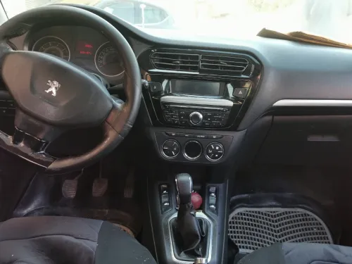 Peugeot 301 2013 Allure