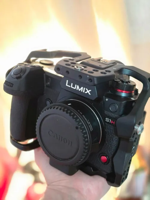 Lumix s1H + bague sigma mc 21 + cage
