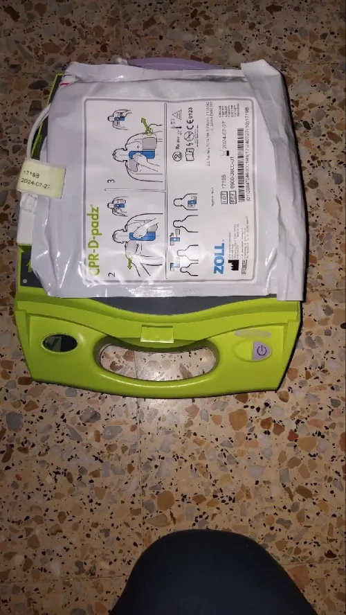 Défibrillateur semi automatique zoll aed pp