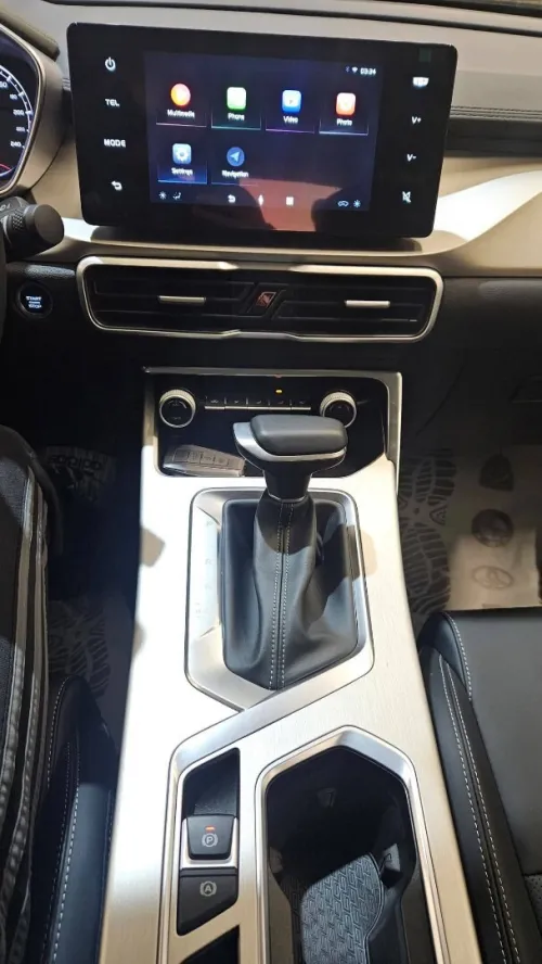 Geely Coolray 2025 