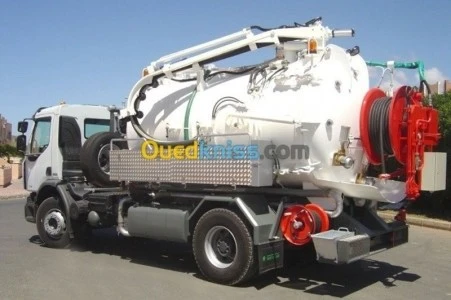 Camion débouchage vidange canalisation