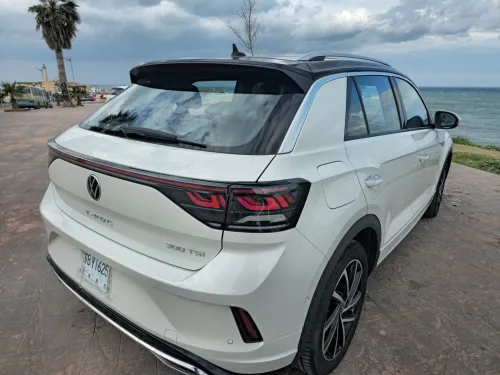 Location de Volkswagen T ROC POUR MARIAGES AVEC CHAUFFEUR