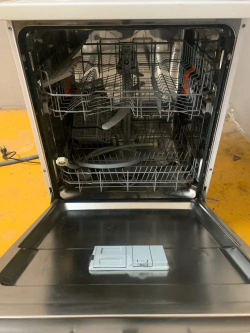 ariston lave vaisselle 