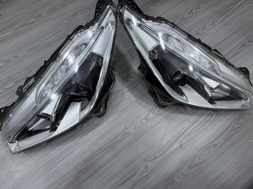 Phare Peugeot 208 allure facelift 2015-2019 les deux cotes