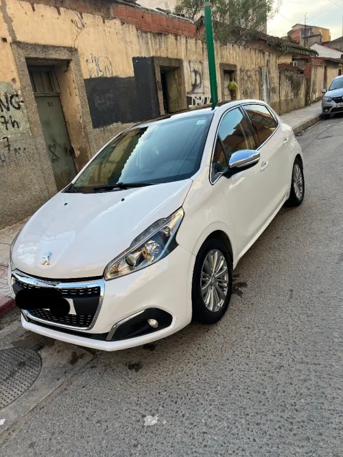 Peugeot 208 2019 Allure Facelift