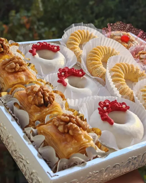 Gâteaux traditionnels et orientales حلويات تقليدية و عصرية