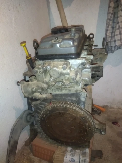 Moteur  206 1.1 bloc fissuré