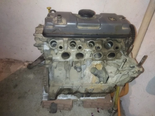 Moteur  206 1.1 bloc fissuré